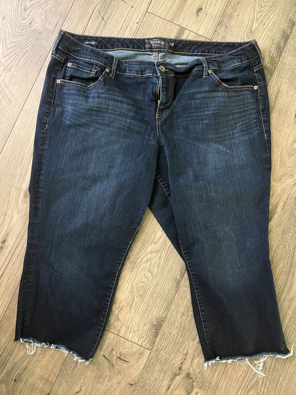 Torrid Crop Boyfriend Jean Womens Plus Size 22 Premium Stretch Dark Wash Raw Hem